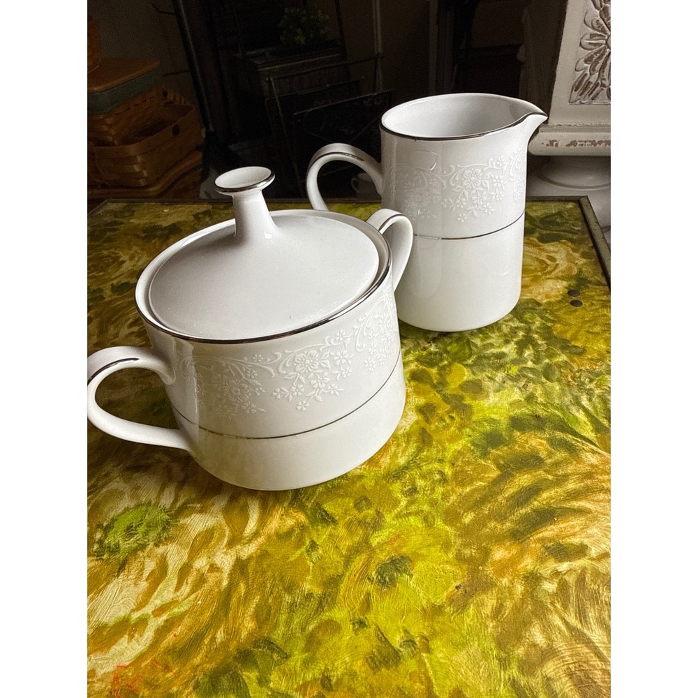 Noritake Tahoe 2585 Fine China Creamer and Lidded Sugar Bowl Set Silver Trim